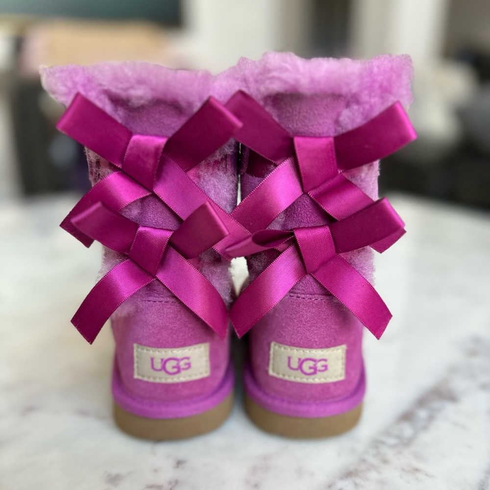 UGG Fuchsia Bow Boots KIDS